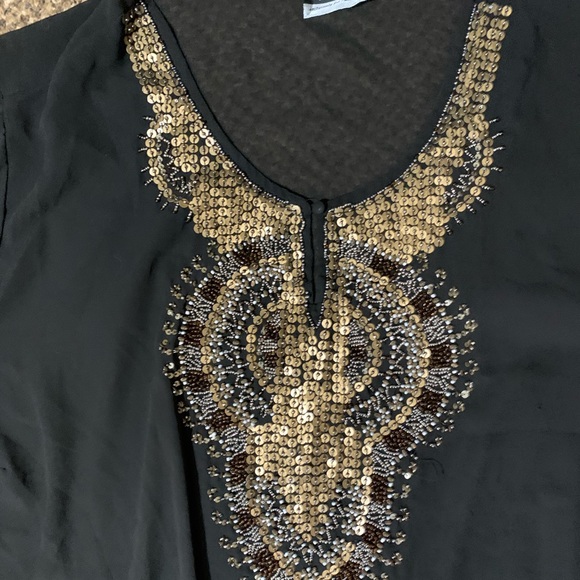 Beautiful sheer Catherine’s top - Picture 2 of 4